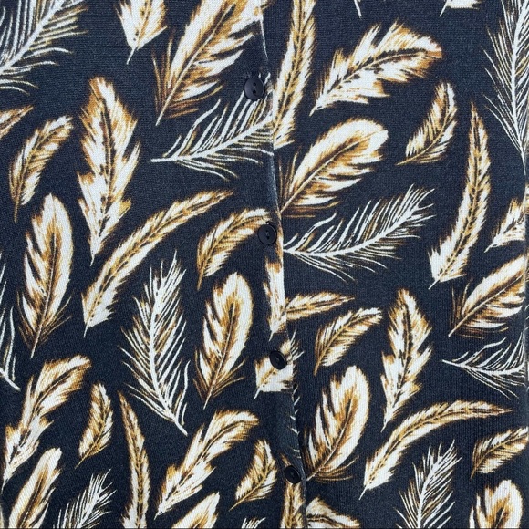 Stitch Fix l Daniel Rainn Button Down Cardigan Feather Print, XS - Picture 6 of 8